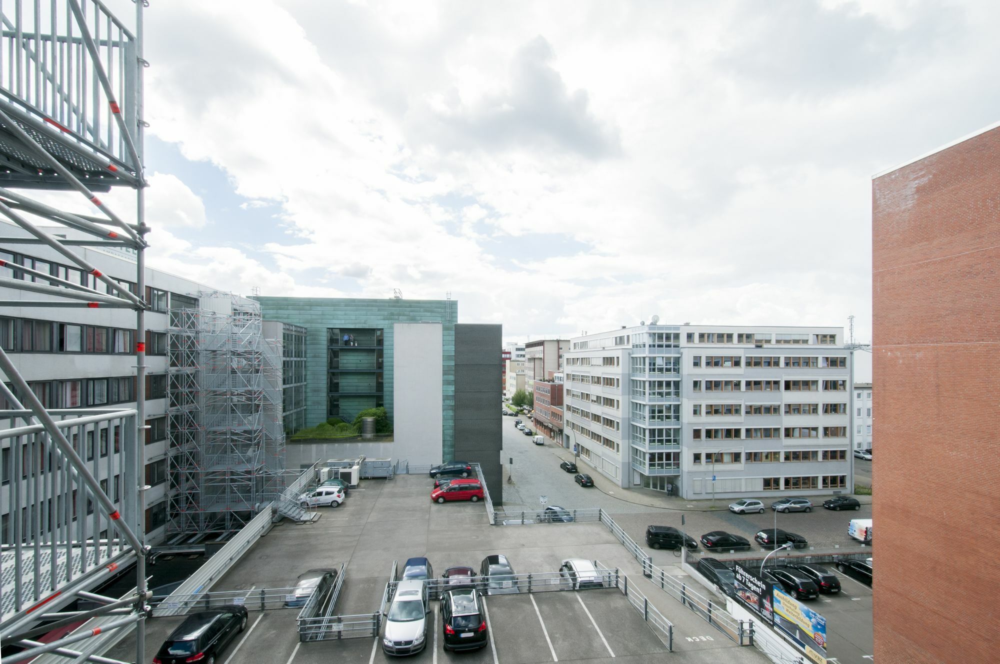 City-Appartements Nordkanalstrasse - Monteurunterkunft Hamburg-Harburg Exteriör bild